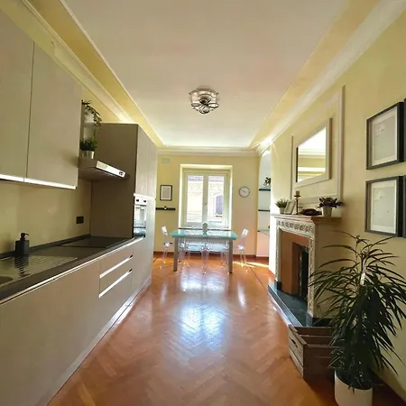 Apartmán Torino-historic Center Elegant Cathedral X4 *