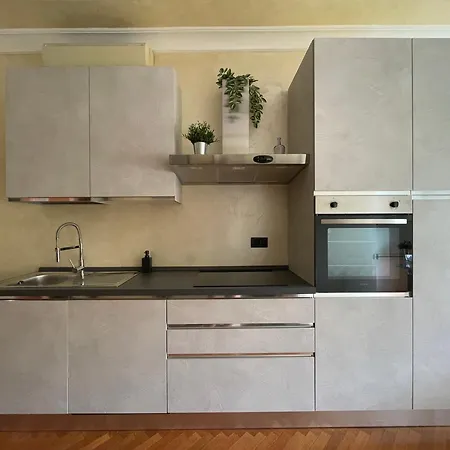 Apartmán Torino-historic Center Elegant Cathedral X4 *